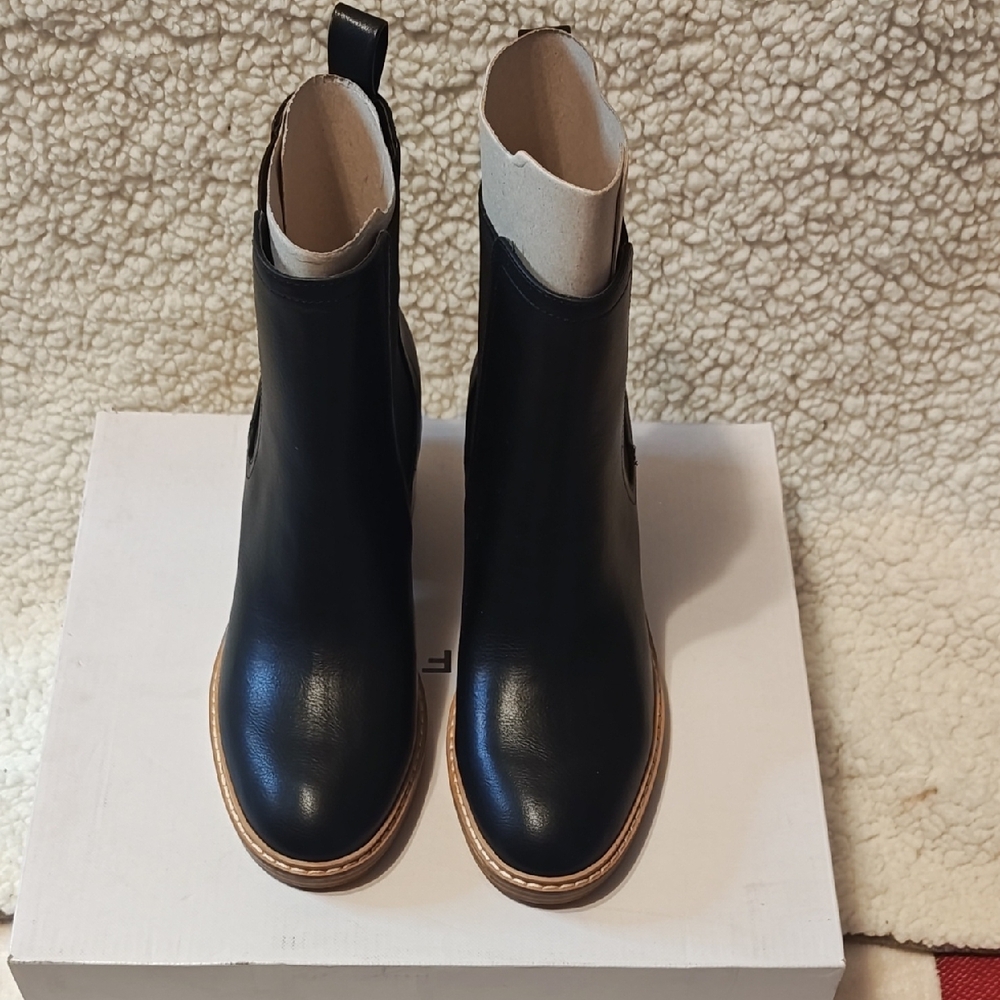 Marc Fisher Modesty Chelsea Boot - Picture 2 of 5